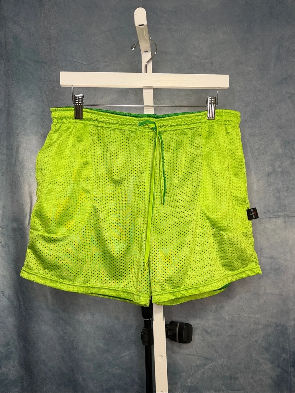 Men's Athletic Mesh Shorts in Neon Green - Lightweight Performance Size Large
